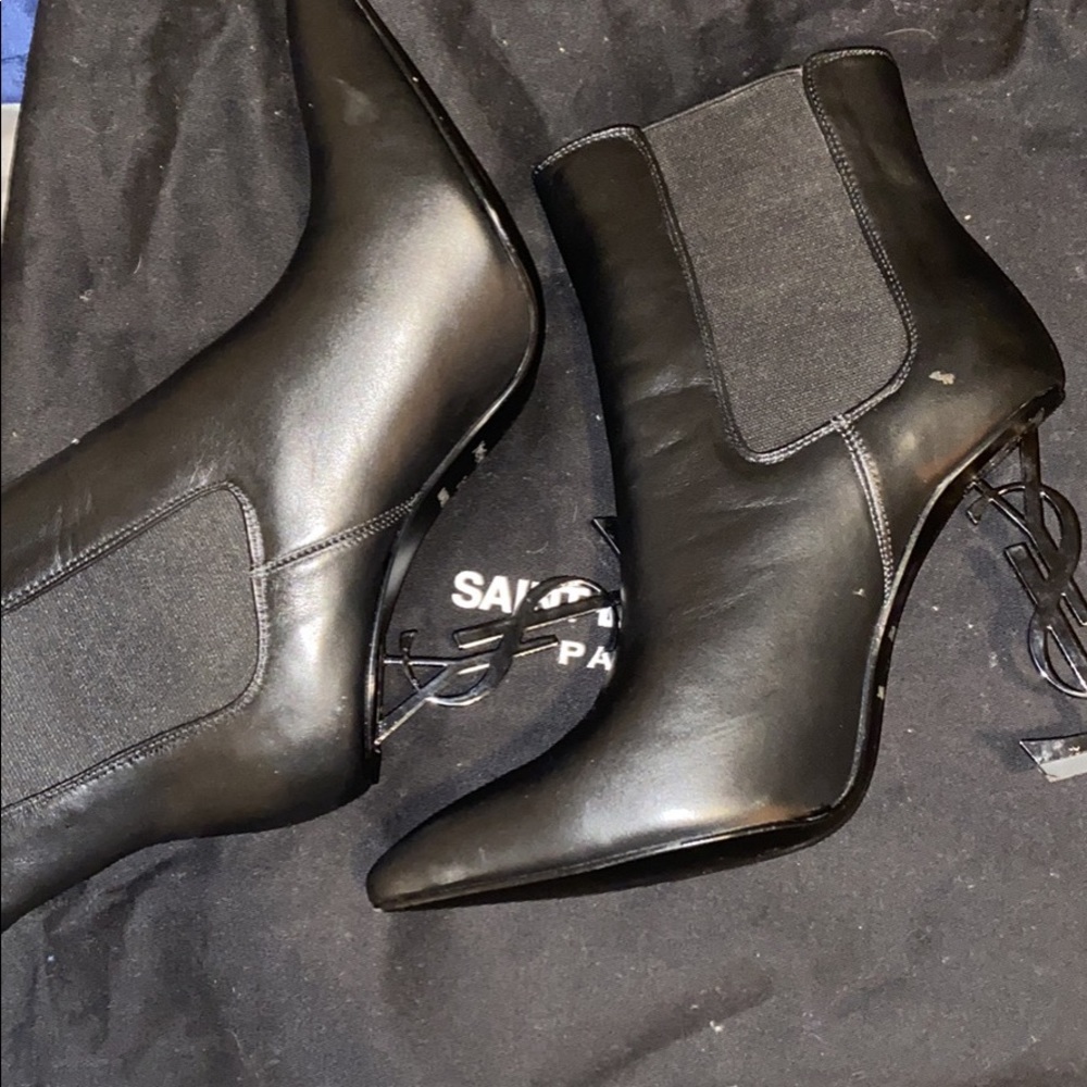 worn them twice still look new